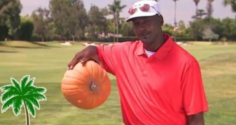 NBA大手怪乔丹单手能够提南瓜博班用iPad当手机