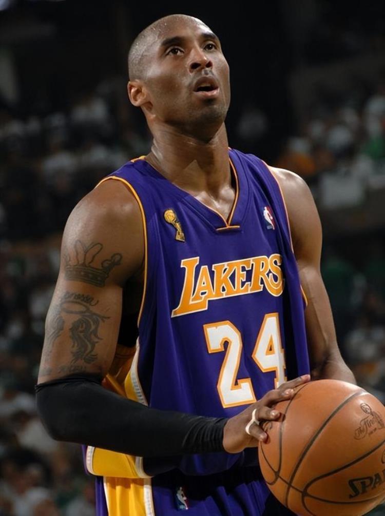 跟奥拉朱旺学脚步的球星「NBA很多球星向奥拉朱旺学习过梦幻脚步那真正学出师有几人」
