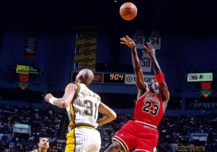 nba球员的招牌球技「技术的代名词美媒评选NBA球星十大招牌动作一招吃遍天下」
