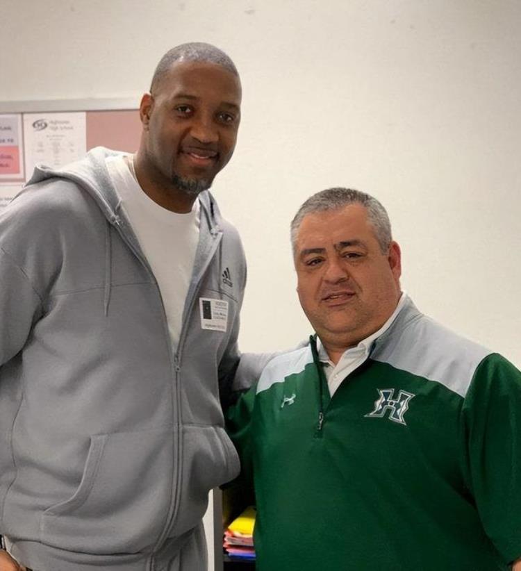 NBA球星真是透支健康赚钱詹皇脚趾似外星人科比手指变形
