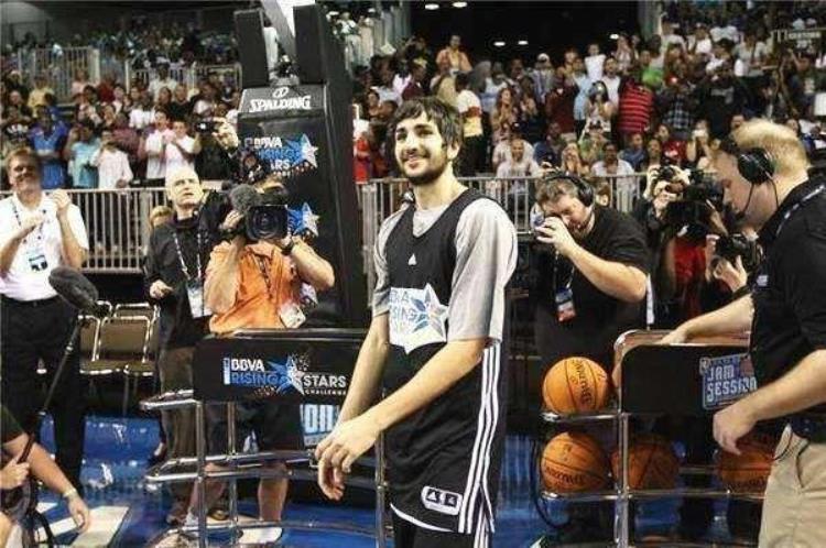 NBA版吉尼斯纪录真理阿伦刚拿到证书90秒后就被KD不小心破了