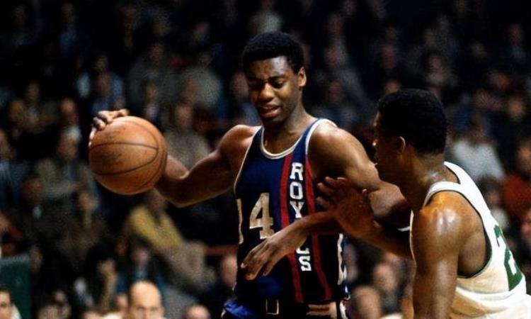 nba最年轻的得分王是谁「少年英才细数NBA五项数据之王最年轻的获得者现役4人上榜」