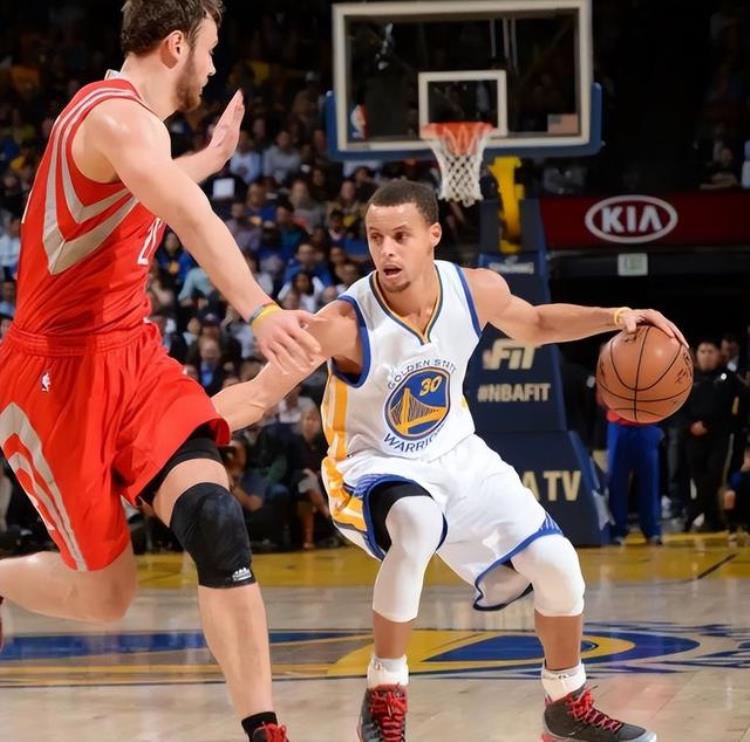 最强nba撤步投篮「一脚定乾坤盘点现役NBA五大后撤步高手出其不意攻其不备」