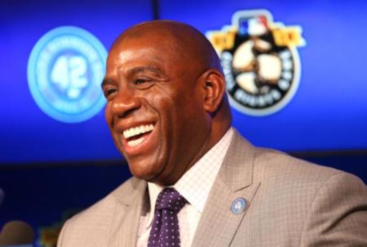 约翰逊的艾滋病怎么治好的「NBA巨星约翰逊现状曾患艾滋病27年之后已康复健康秘诀是啥」