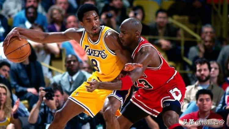 NBA官方75大球星仪式乔丹出场众星捧月第一地位不可动摇