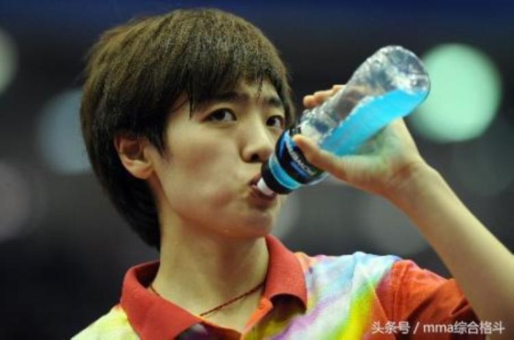 中国乒乓球训练有多刻苦「国乒队员训练有多苦很多人从小独自生活长时间不能回家」