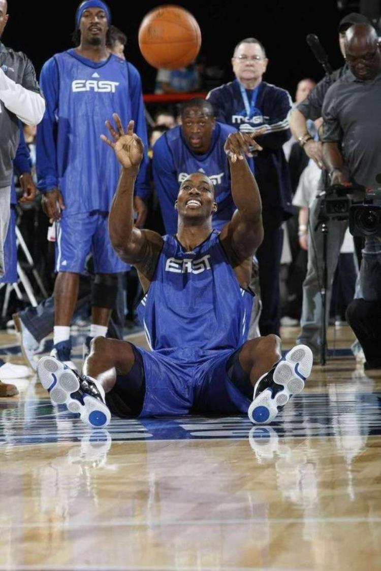 NBA版吉尼斯纪录真理阿伦刚拿到证书90秒后就被KD不小心破了