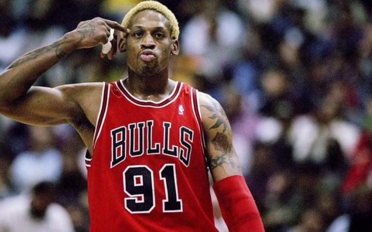 罗德曼 只服乔丹「深度大虫罗德曼当年在NBA联盟里谁都不服为什么就是服乔丹」