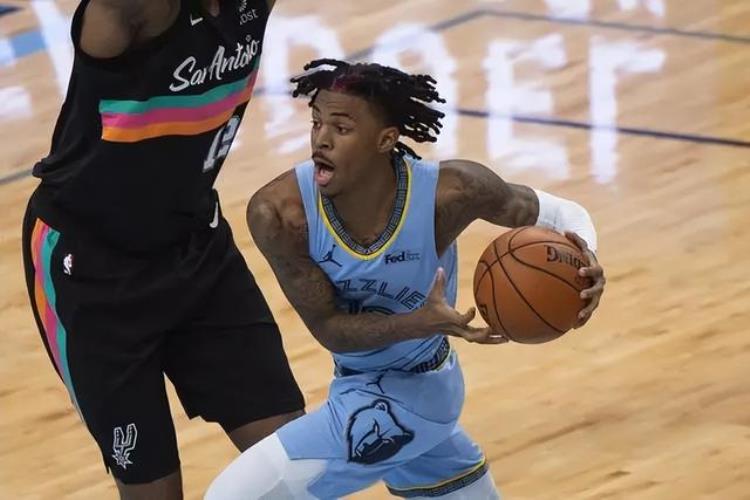 库里进步最快球员「NBA现役前十突破高手库里第二詹姆斯居尾欧文排名下跌」