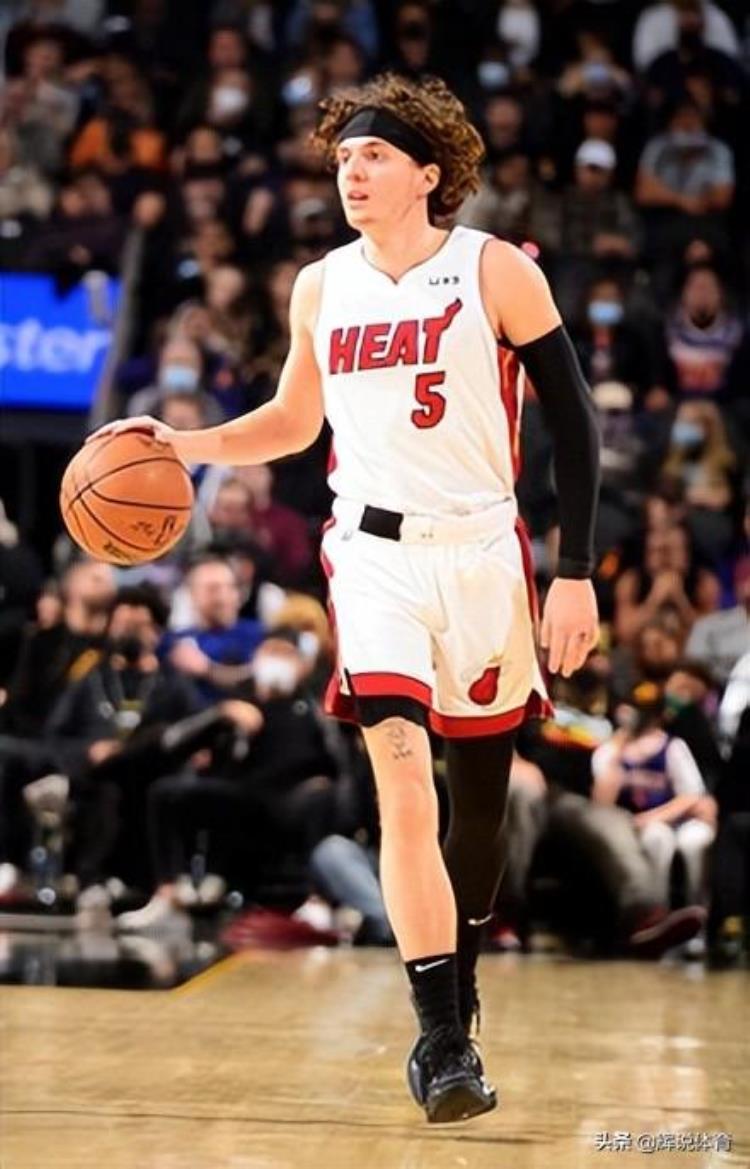 NBA饮水机球员「大学时代打得风生水起这几位球员到了NBA却成了饮水机管理员」