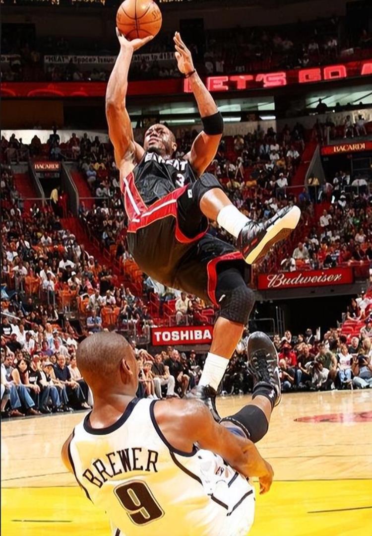 NBA打球最伤身体的5大球星韦德摔仅排第3罗斯屈居第2