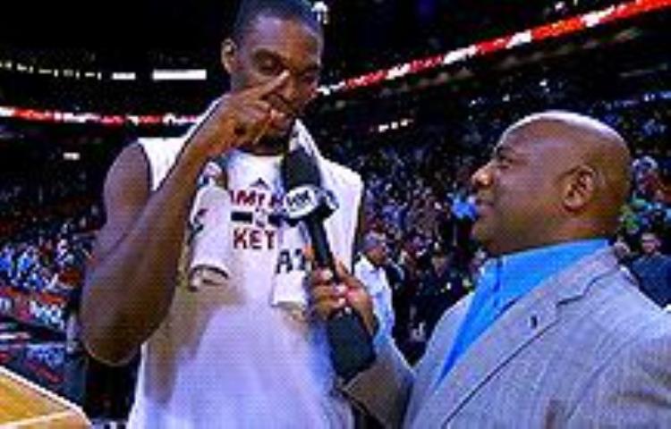 NBA球衣退役仪式「这是NBA历史最激情的球衣退役仪式那怒吼尘封了三巨头的回忆」