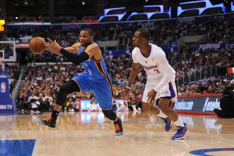 nba球员的球衣为什么要塞裤子里「多方面解答为什么NBA比赛中球衣一定要塞到球裤里」