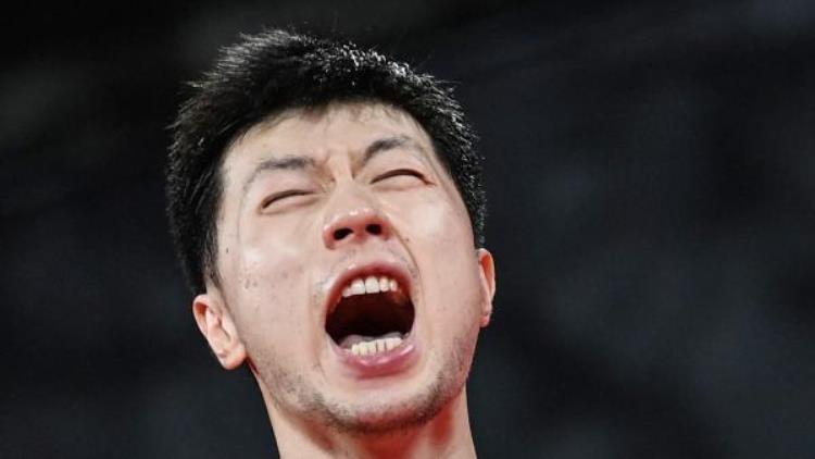 东京奥运乒乓球男子单打决赛马龙「决战东京战况马龙咆哮成为奥运乒乓球男单卫冕第一人」