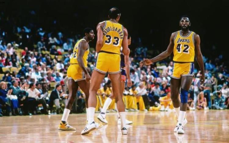 最强nba梯队「极具统治力盘点NBA最豪华的五大夺冠阵容豪门队两次上榜」