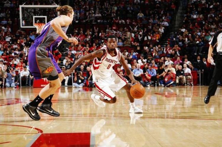 nba臂展比身高长的最高是多少「NBA体测数据纪录最长臂展之人达259cm有人摸高能到篮板上沿」