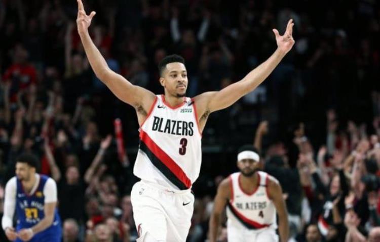 选秀顺位最低的mvp「低顺位到两届MVP盘点NBA进步最快的十大球星莫欺少年穷」