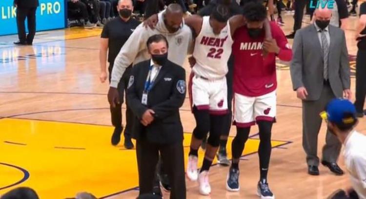 NBA第一硬汉又倒了巴特勒复出8天痛苦扭伤勇士全场球迷送掌声