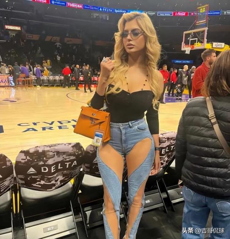 曼达娜登杂志封面长相甜美家世显赫NBA悍将太有福气