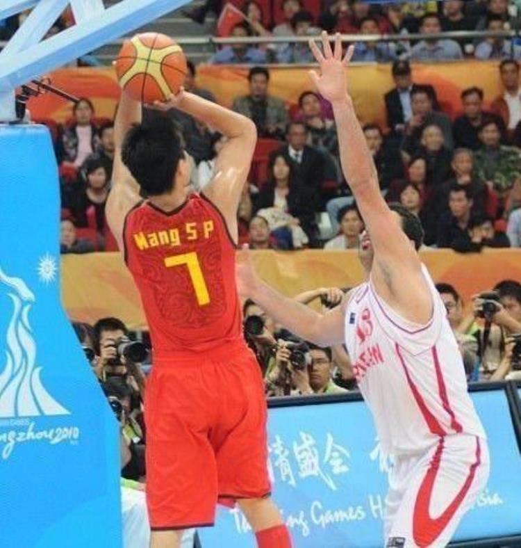 科比为啥选8号「揭开NBA选号码的原因乔丹选23因崇拜他哥科比选8号属无奈之举」