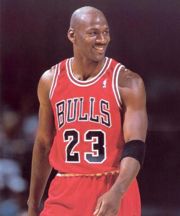 科比为啥选8号「揭开NBA选号码的原因乔丹选23因崇拜他哥科比选8号属无奈之举」