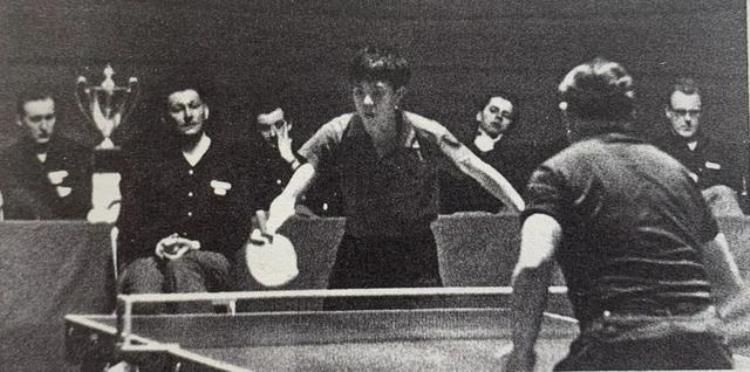 中国体育第一位男/女世界冠军都是直板快攻手|乒乓大百科