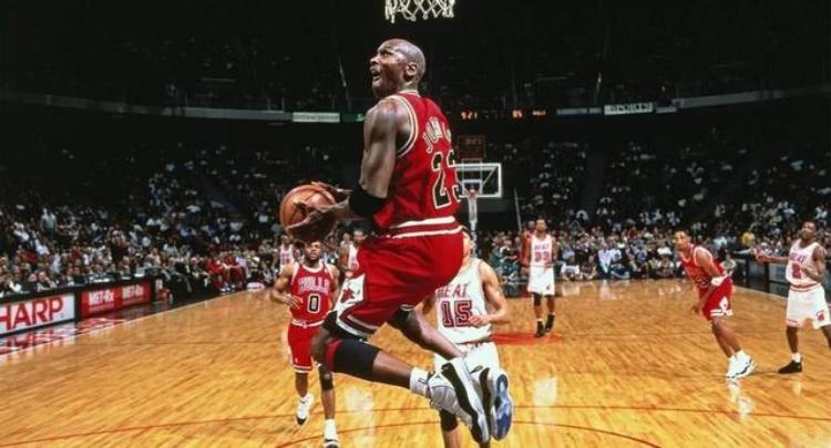 库里是不是最强的射手「美媒评选NBA各个领域最佳球星最强射手库里最强球员无争议」