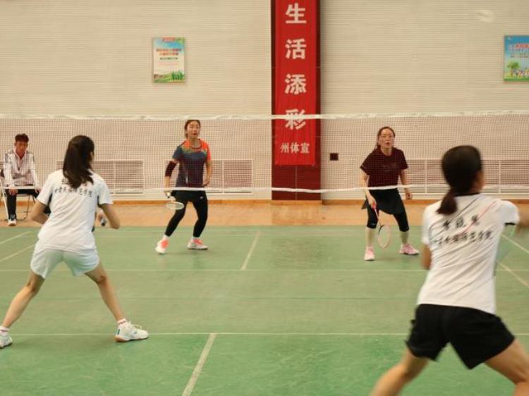 我县举办羽毛球比赛「临潭县代表队参加州二运会群众组乒乓球羽毛球项目比赛」