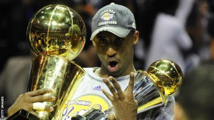 为什么说科比是伟大的球员「双语新闻用数字告诉你NBA球员科比为什么那么伟大」