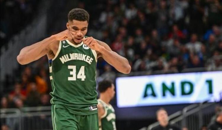哈登和小卡谁厉害「NBA过去十年仅有四人算是超级巨星哈登小卡不够格第一无悬念」