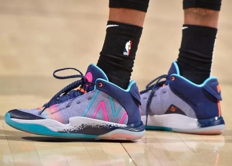 NBA球员上脚德罗赞2双科比战靴匹克和李宁的球鞋都有