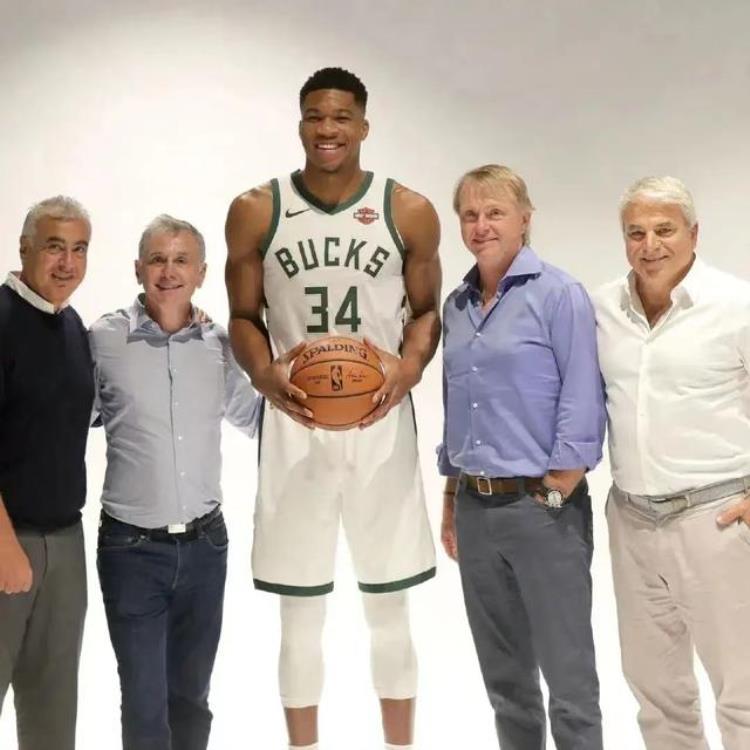 NBA五位绝佳的老板拉克布挥金如土却大赚库班独爱外籍球员