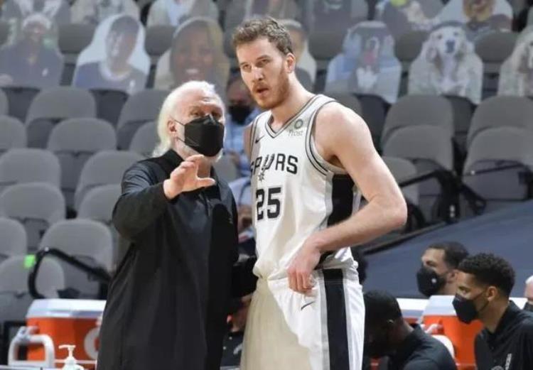nba艾顿是哪国人「NBA球星之你不知道的国籍艾顿不是美国人尤因博尔特老乡」