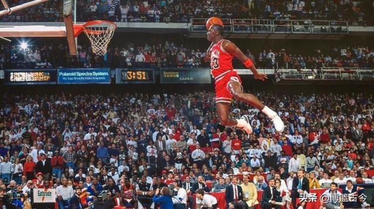 乔丹为什么是篮球历史第一人「为什么乔丹是公认的NBA第一人不抱团建立王朝工龄短荣誉最多」