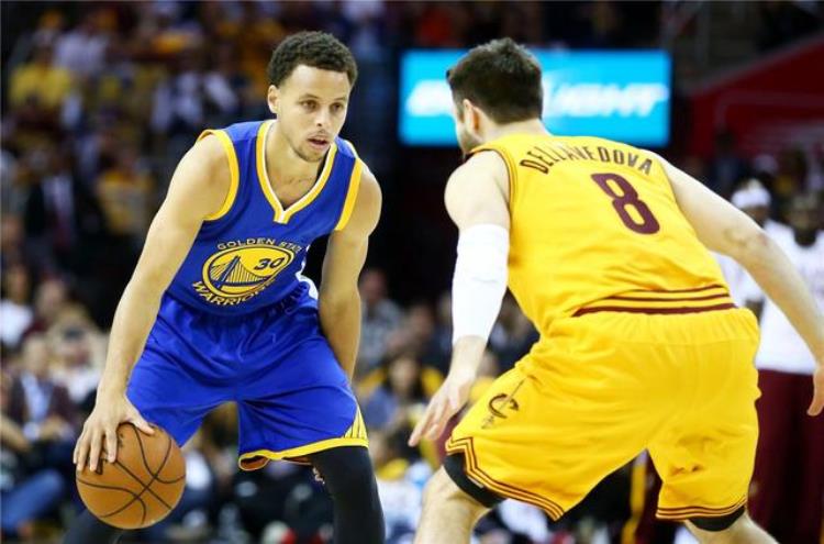 NBA15年总决赛球员数据詹姆斯场均35813288大战水花兄弟