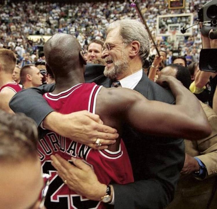91年nba总决赛魔术师数据「91年总决湖人公牛相遇乔丹场均31611封神魔术师表现如何」
