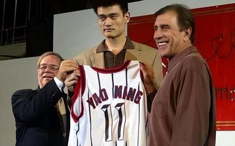 易建联在nba单场最高得分「中国球员NBA单场最高得分易建联31分周琦6分那姚明王治郅呢」