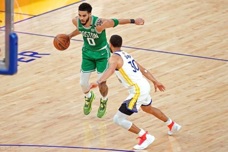 勇士今天和凯尔特人的比赛「6月9日NBA总决赛G3勇士VS凯尔特人」