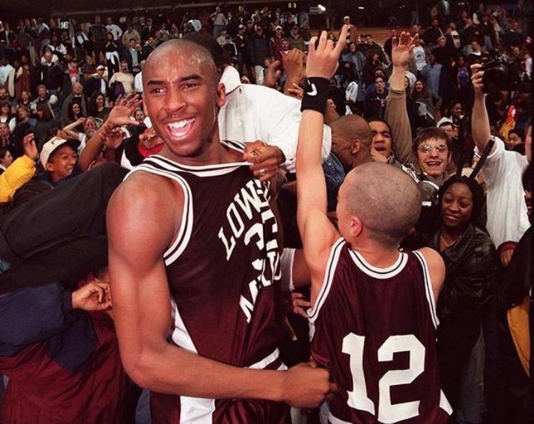 科比参加nba选秀「科比是如何进入NBA的坎坷选秀路恰逢伯乐终披紫金战袍」