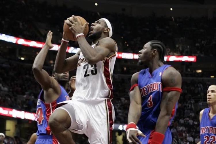 詹姆斯预计生涯得分「NBA每个年龄段的得分记录为詹姆斯量身打造的记录」
