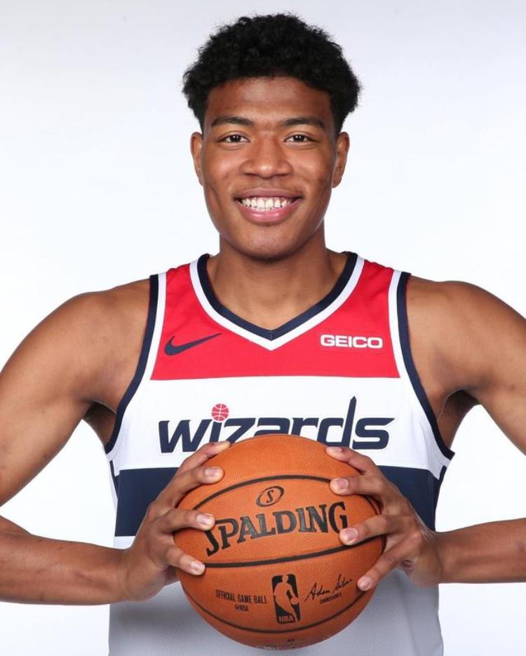 NBA球星新赛季定妆照「NBA官方发布热门新秀定妆照威廉森莫兰特帅气亮相」