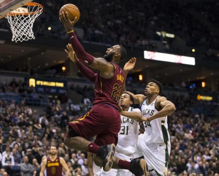 詹姆斯预计生涯得分「NBA每个年龄段的得分记录为詹姆斯量身打造的记录」