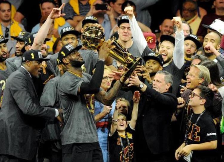 历史得分最高的nba球员「历史级别盘点NBA各个位置得分最高的球星乔丹无缘入选」
