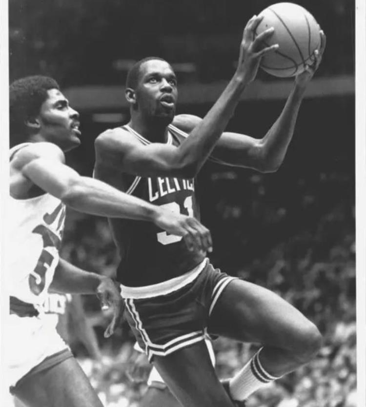 1983年NBA季后赛「NBA两大王朝球队的恩怨情仇之最强碰撞198384赛季总决赛」