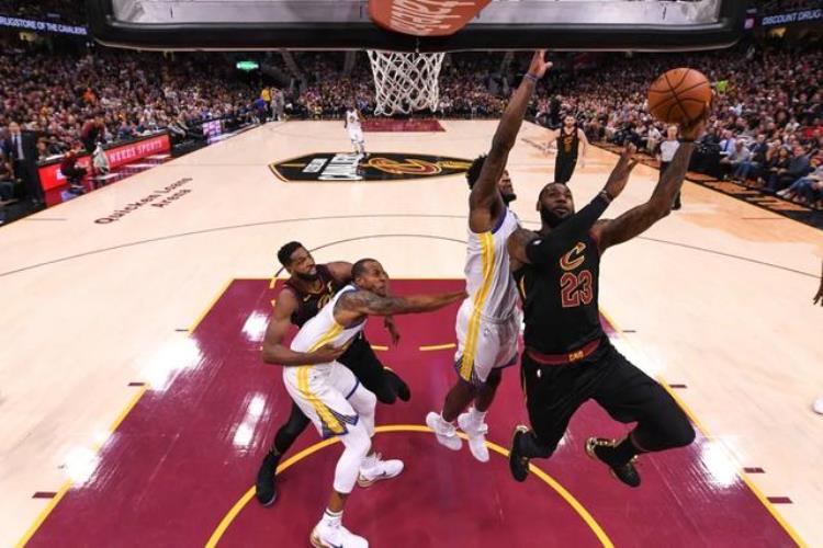 詹姆斯预计生涯得分「NBA每个年龄段的得分记录为詹姆斯量身打造的记录」
