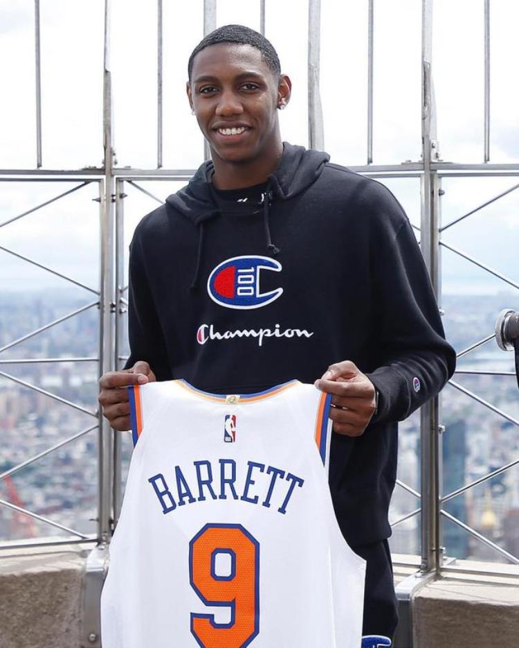 NBA球星新赛季定妆照「NBA官方发布热门新秀定妆照威廉森莫兰特帅气亮相」