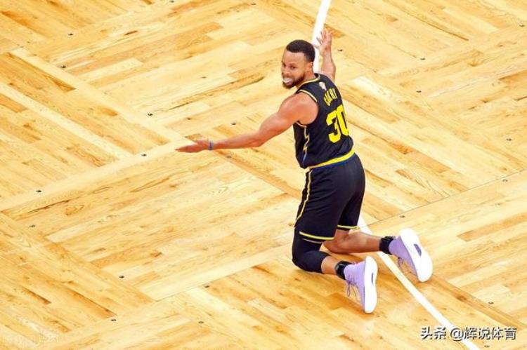库里单节23分全场38分勇士轻取火箭「NBA总决赛第四场库里暴砍43分勇士10797击败凯尔特人」