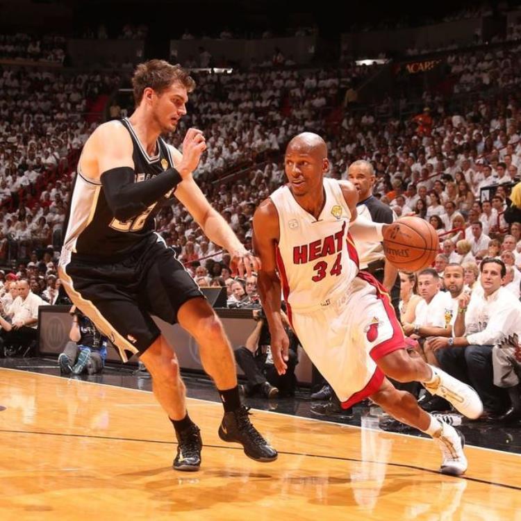热火马刺2013年总决赛g7回放「热火队史第三冠NBA回顾2013年总决赛G7」