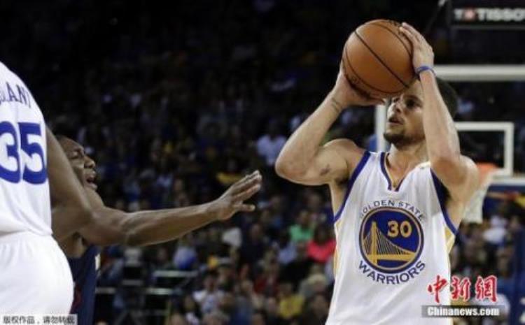 nba季后赛勇士险胜火箭系列赛1:0领先球队「NBA季后赛勇士险胜火箭系列赛1:0领先」
