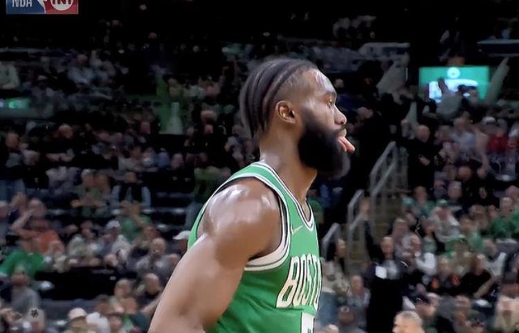 183领先11分NBA探花爆发单节17分晃倒对手字母哥7中1只拿2分
